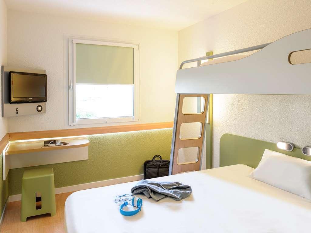 Hotel Ibis Budget Paris Coeur D'Orly Airport Zimmer foto